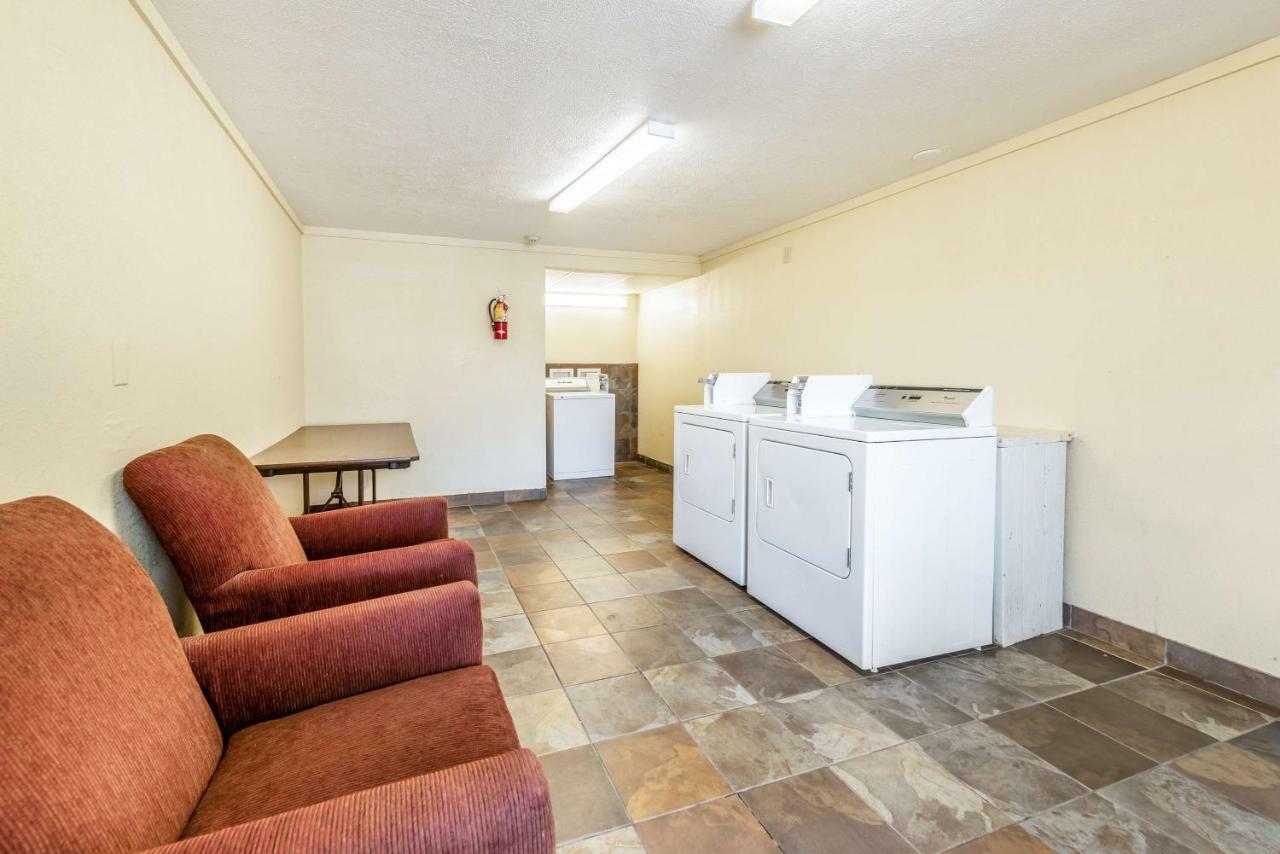 Motel 6-Mansfield, Oh ภายนอก รูปภาพ